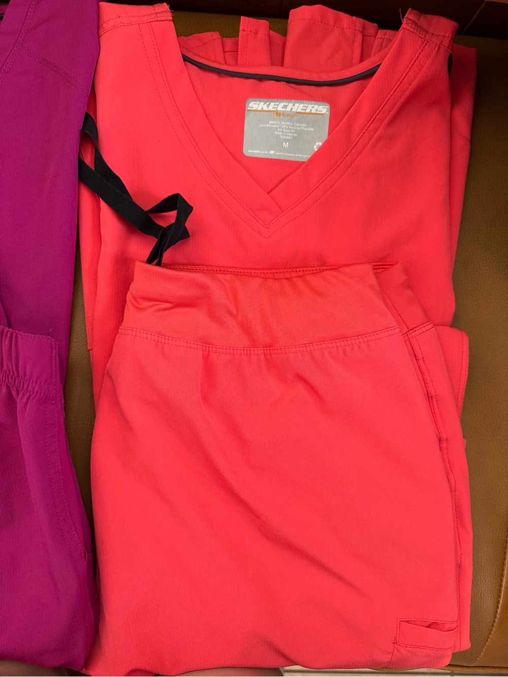 Skechers Two-Piece Scrub Sets in Fuchsia and Coral 2 set size M - Picture 2 of 3